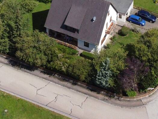 Einfamilienhaus zum Kauf 430.000 € 8 Zimmer 188 m² 1.074 m² Grundstück Monheim 86653