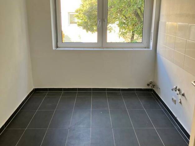 Wohnung zur Miete 1.533 € 5 Zimmer 108,7 m² 1. Geschoss frei ab 24.05.2026 Alte Frankfurter Str. 98f Bad Vilbel 61118