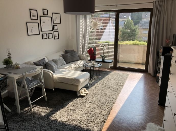 Wohnung zur Miete 500 € 1 Zimmer 42 m²<br/>Wohnfläche 2.<br/>Geschoss 01.11.2024<br/>Verfügbarkeit Randersacker Randersacker 97236