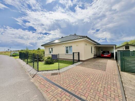 Bungalow zum Kauf 450.000 € 3 Zimmer 89,9 m² 552 m² Grundstück Grüneberg Löwenberger Land 16775