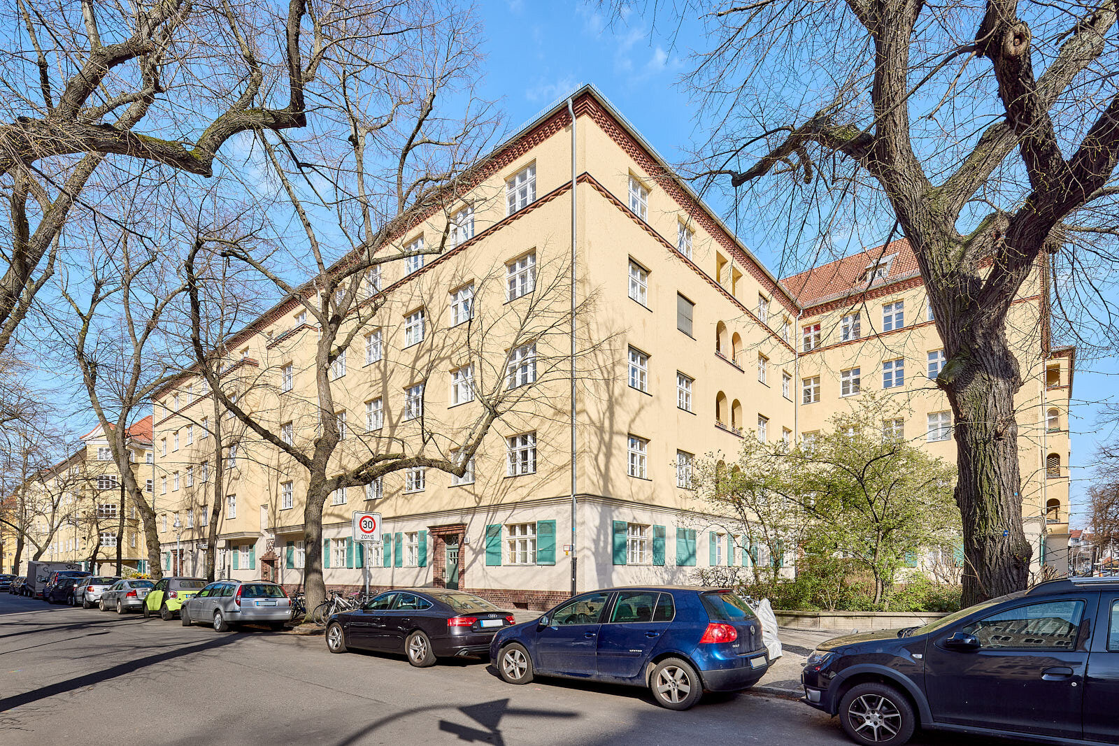 Wohnung zum Kauf 215.000 € 1,5 Zimmer 52 m²<br/>Wohnfläche Charlottenburg Berlin 10589