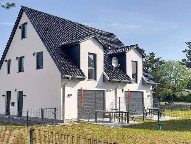 Wohnung zur Miete 990 € 4 Zimmer 94,8 m² frei ab sofort Fuhlendorf Fuhlendorf 18356