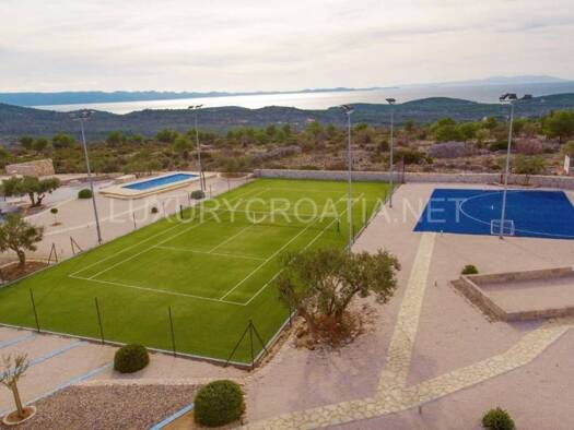 Haus zum Kauf 2.000.000 € 7 Zimmer 200 m² Pučišća