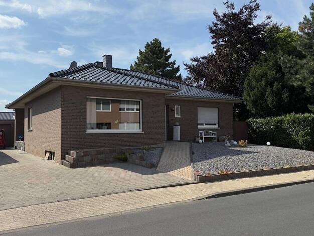 Bungalow zum Kauf 299.000 € 4 Zimmer 136 m² 587 m² Grundstück Braunsrath Waldfeucht 52525
