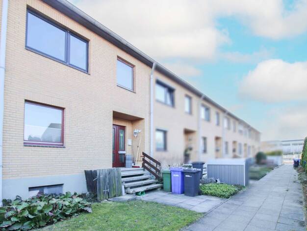 Reihenmittelhaus zum Kauf 179.000 € 4 Zimmer 95 m² 168 m² Grundstück Königslutter Königslutter am Elm 38154