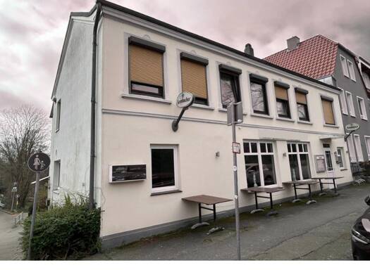 Wohn- und Geschäftshaus zum Kauf als Kapitalanlage geeignet 325.000 € 228,1 m² 336 m² Grundstück Schlutup Lübeck 23568