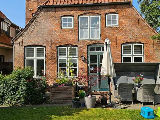 Wohnanlage zum Kauf als Kapitalanlage geeignet 380.000 € 14 Zimmer 283,8 m² 575 m² Grundstück Meldorf 25704
