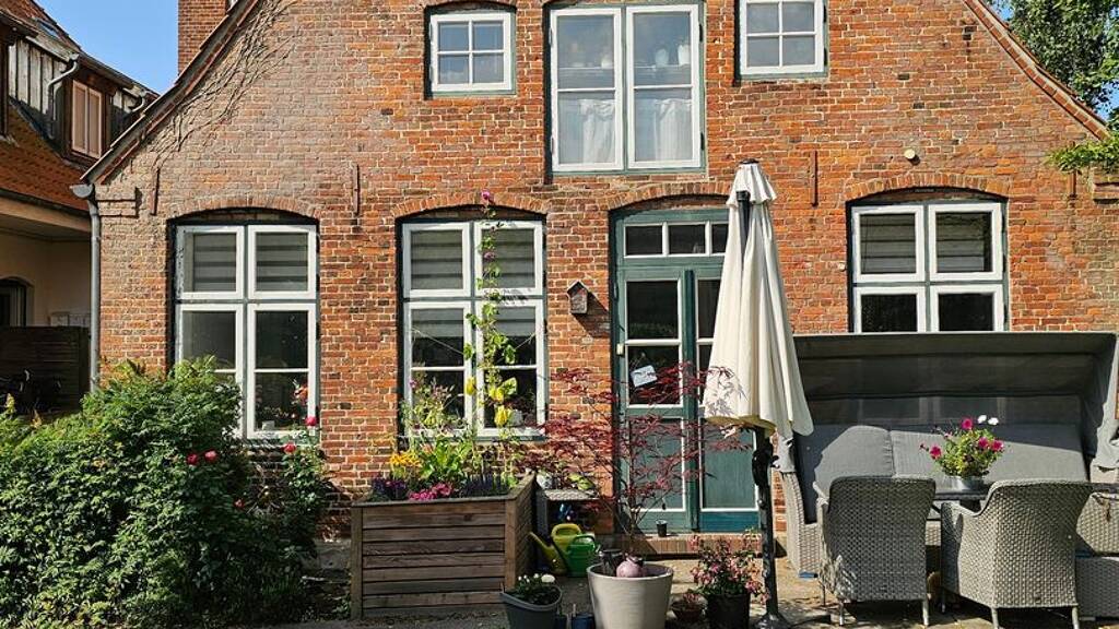 Wohnanlage zum Kauf als Kapitalanlage geeignet 380.000 € 14 Zimmer 283,8 m² 575 m² Grundstück Meldorf 25704