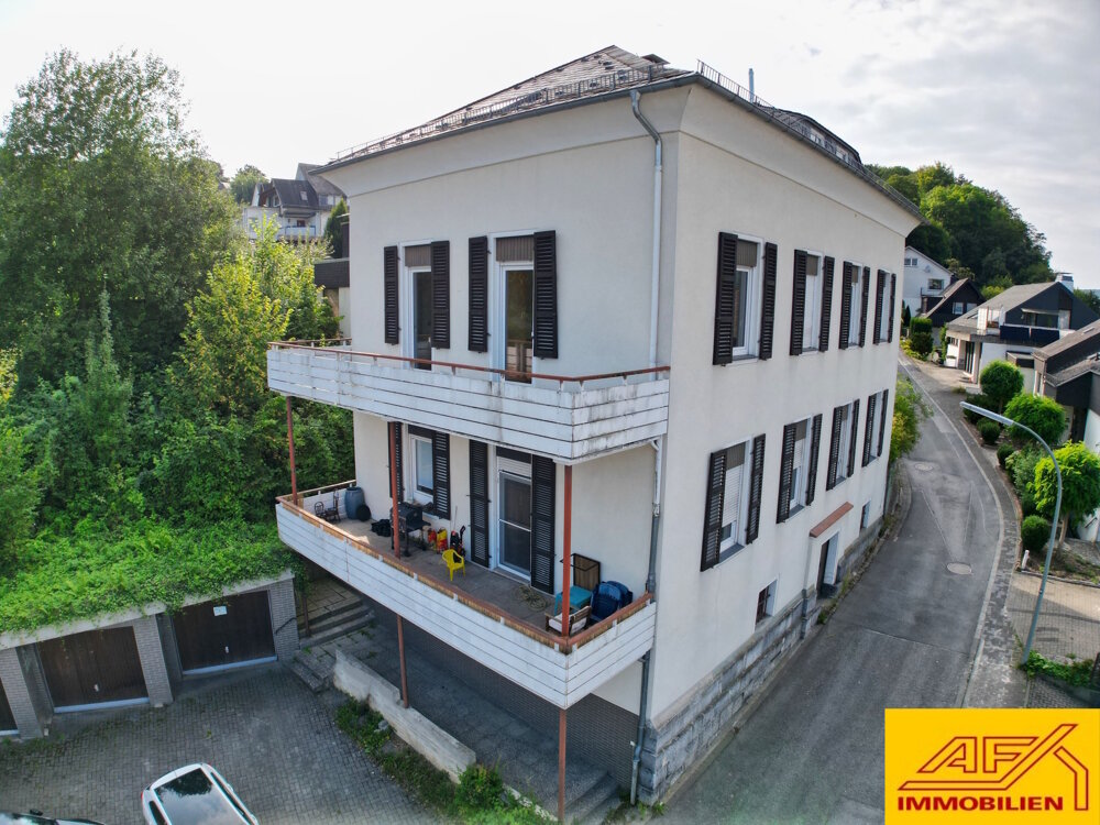 Mehrfamilienhaus zum Kauf 398.500 € 10 Zimmer 377 m²<br/>Wohnfläche 786 m²<br/>Grundstück Meschede Meschede 59872