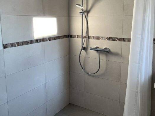 Wohnung zur Miete 600 € 2 Zimmer 46,4 m² Arnsdorf 01477