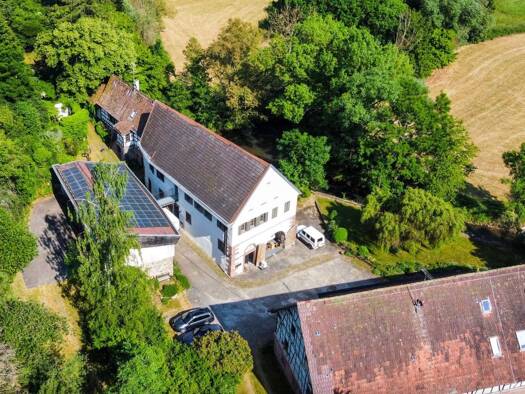 Haus zur Miete 2.448 € 7 Zimmer 200 m² 1.500 m² Grundstück frei ab 01.04.2026 Frohnmühle 1 Hausen Weil der Stadt 71263