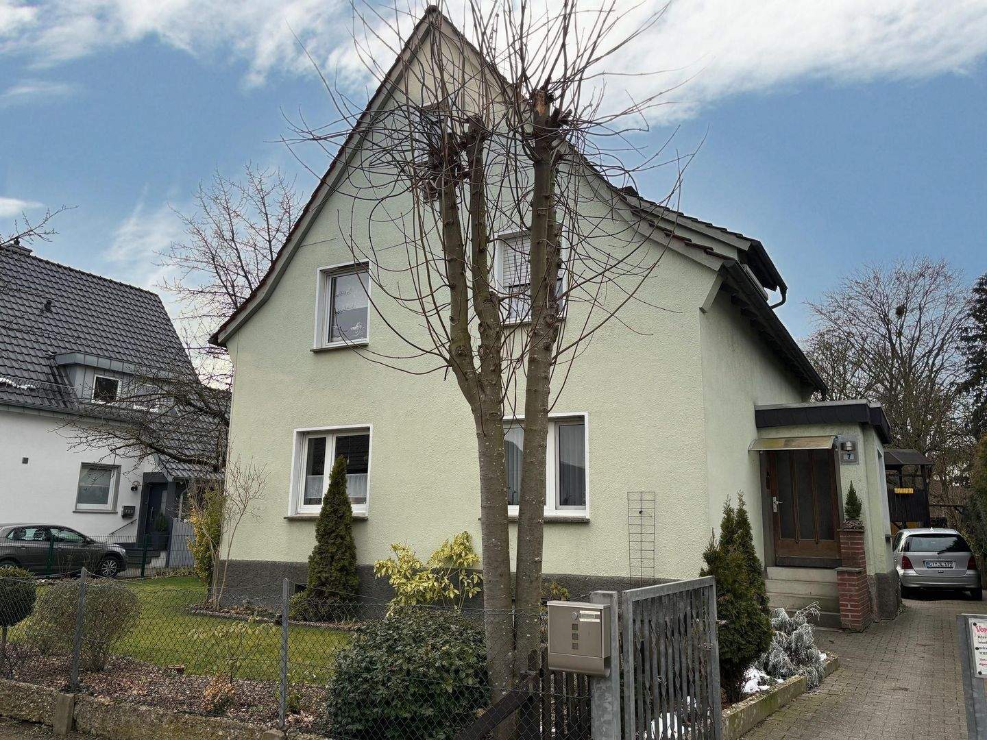 Immobilie in Rheda-Wiedenbrück - Zweifamilienhaus in gefragter Umgebung - Bild 1