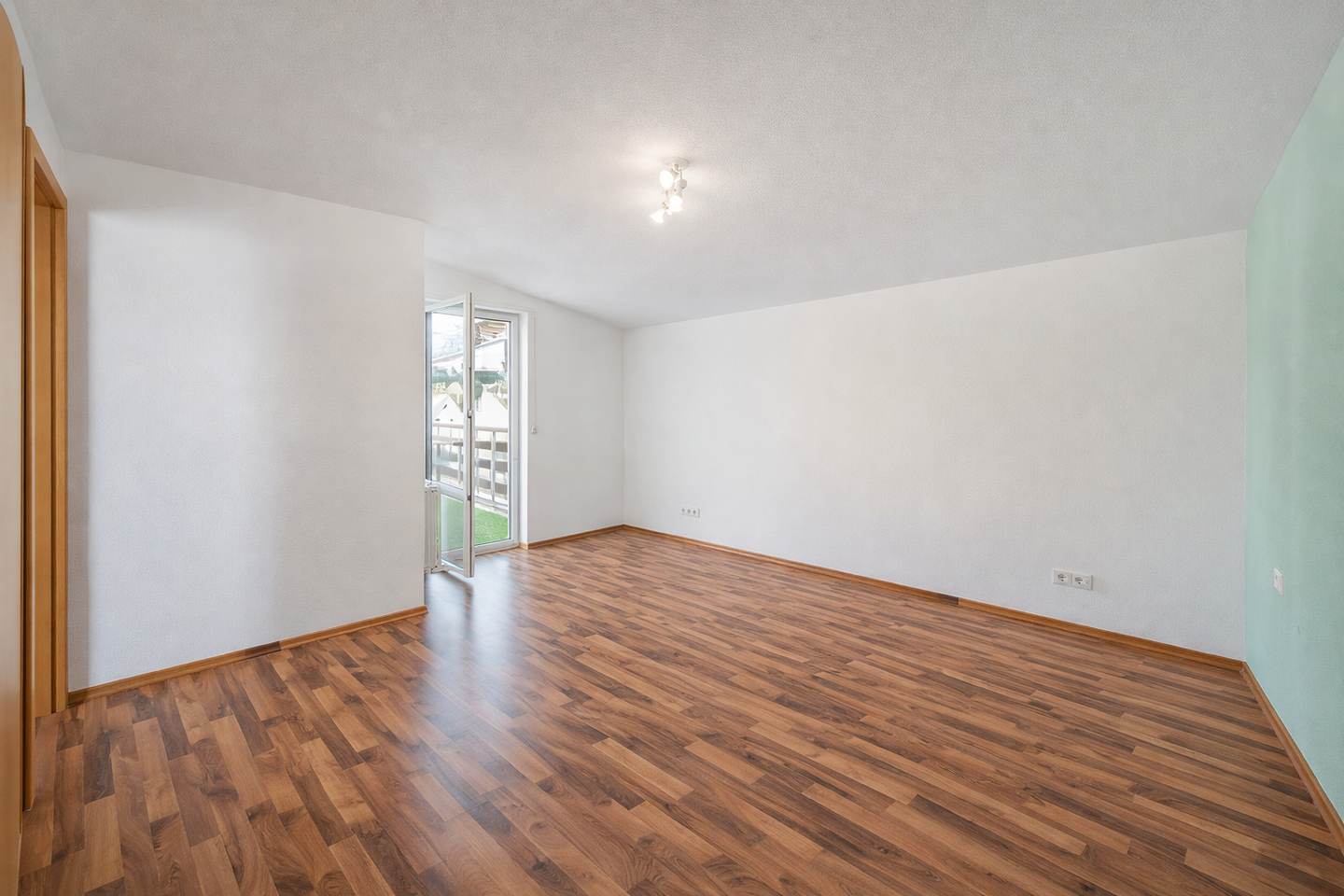 Immobilie in Brücken (Pfalz) - Vollvermietet. liefert PV-Erträge & lebt von Kamin Atmosphäre. Wohn & Geschäftshaus zu verkaufen - Bild 2