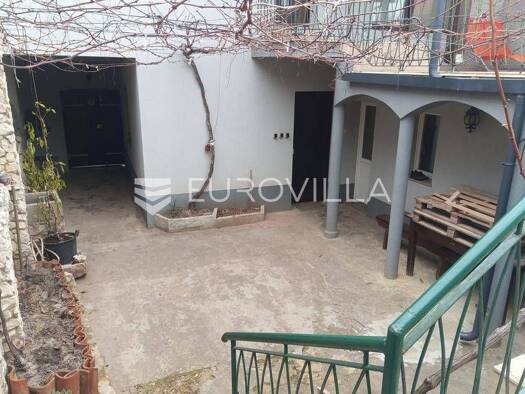 Haus zum Kauf 325.000 € 3 Zimmer 124 m² Zaton Nin