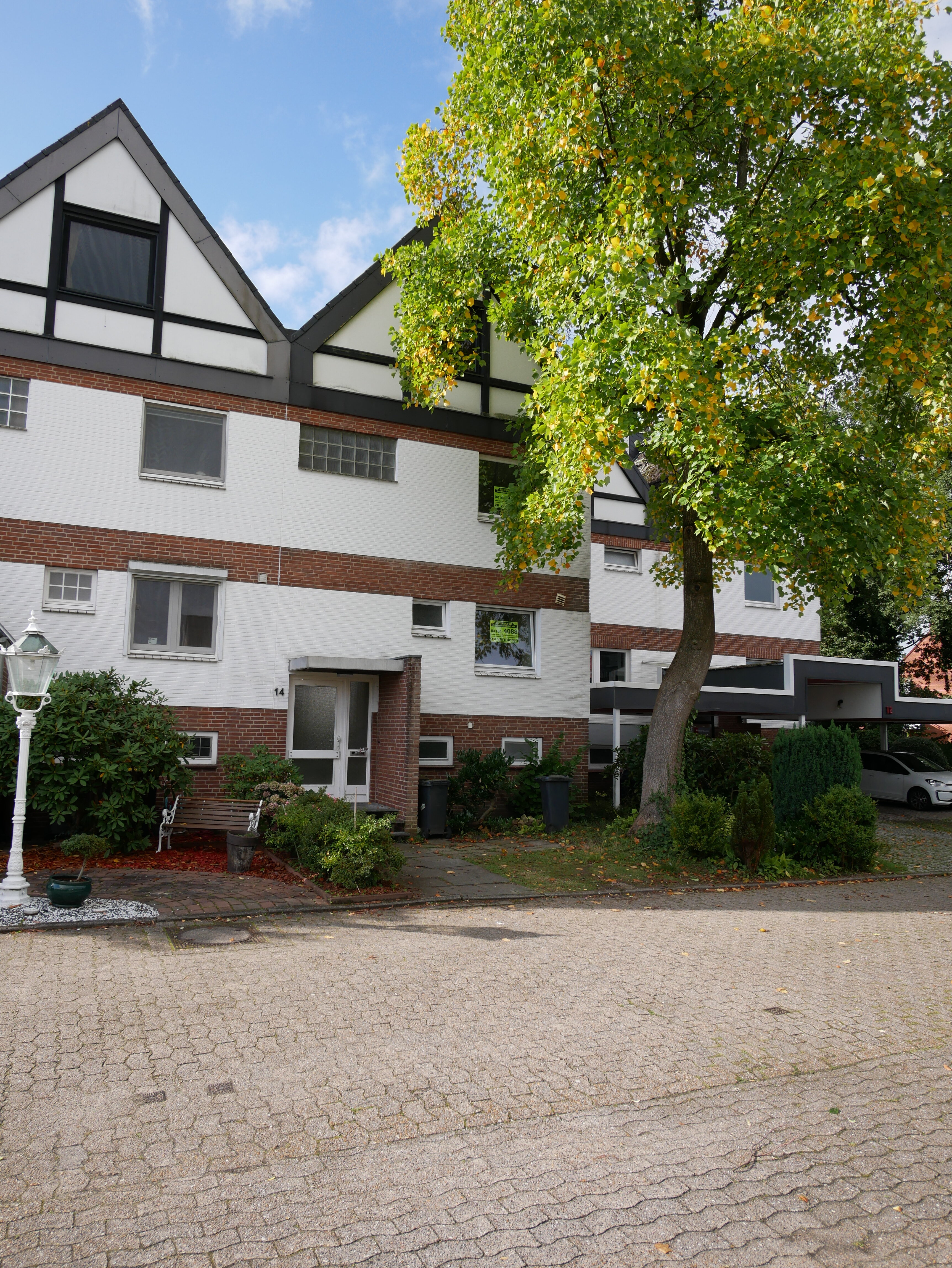 Haus zum Kauf 350.000 € 7 Zimmer 174 m²<br/>Wohnfläche 184 m²<br/>Grundstück ab sofort<br/>Verfügbarkeit Buxtehude Buxtehude 21614