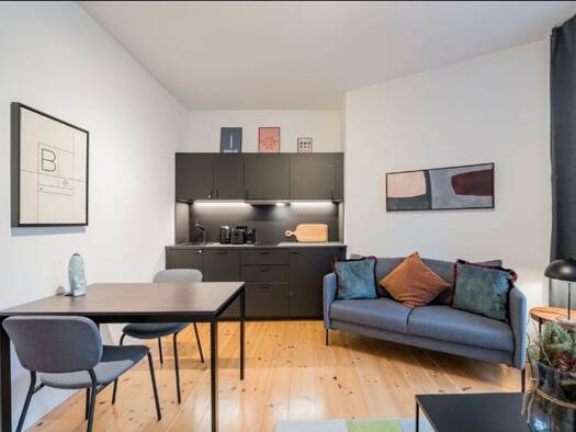 Wohnung zur Miete 850 € 2 Zimmer 55 m² frei ab sofort Ost Ost 70188