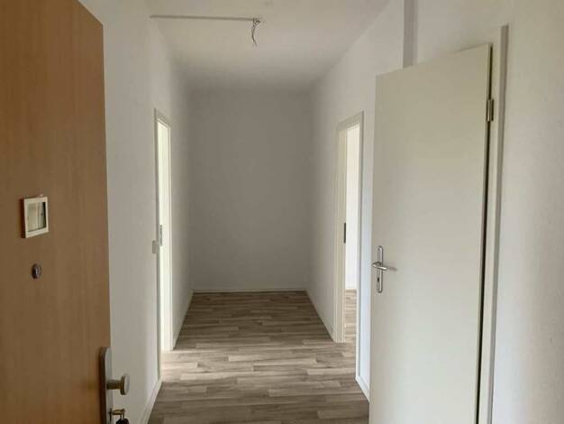 Wohnung zur Miete 437 € 3 Zimmer 68,7 m² 1. Geschoss frei ab 15.08.2026 Plovdiver Str. 58 Grünau-Nord Leipzig 04205