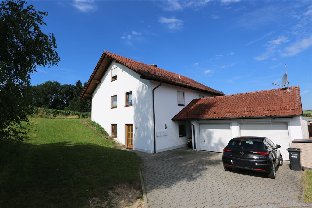 Mehrfamilienhaus zum Kauf als Kapitalanlage geeignet 440.000 € 7 Zimmer 199 m²<br/>Wohnfläche 628 m²<br/>Grundstück Egglham Egglham 84385