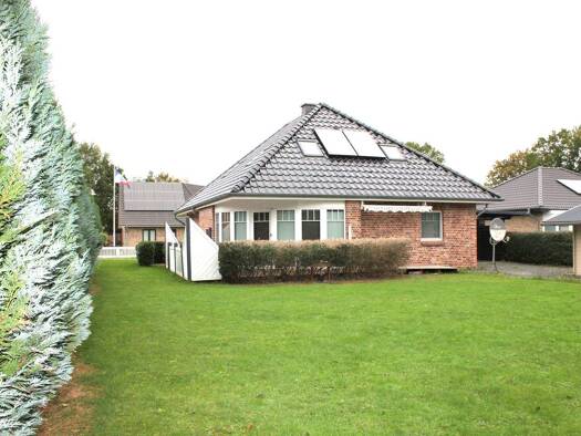 Haus zur Miete 1.800 € 5 Zimmer 176 m² 850 m² Grundstück Joldelund 25862