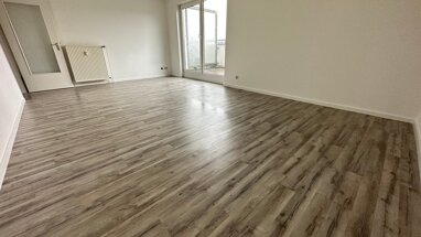 Apartment zur Miete 299 € 2 Zimmer 60 m² 5. Geschoss Limbacher Str. 20 Schloßchemnitz 027 Chemnitz 09113