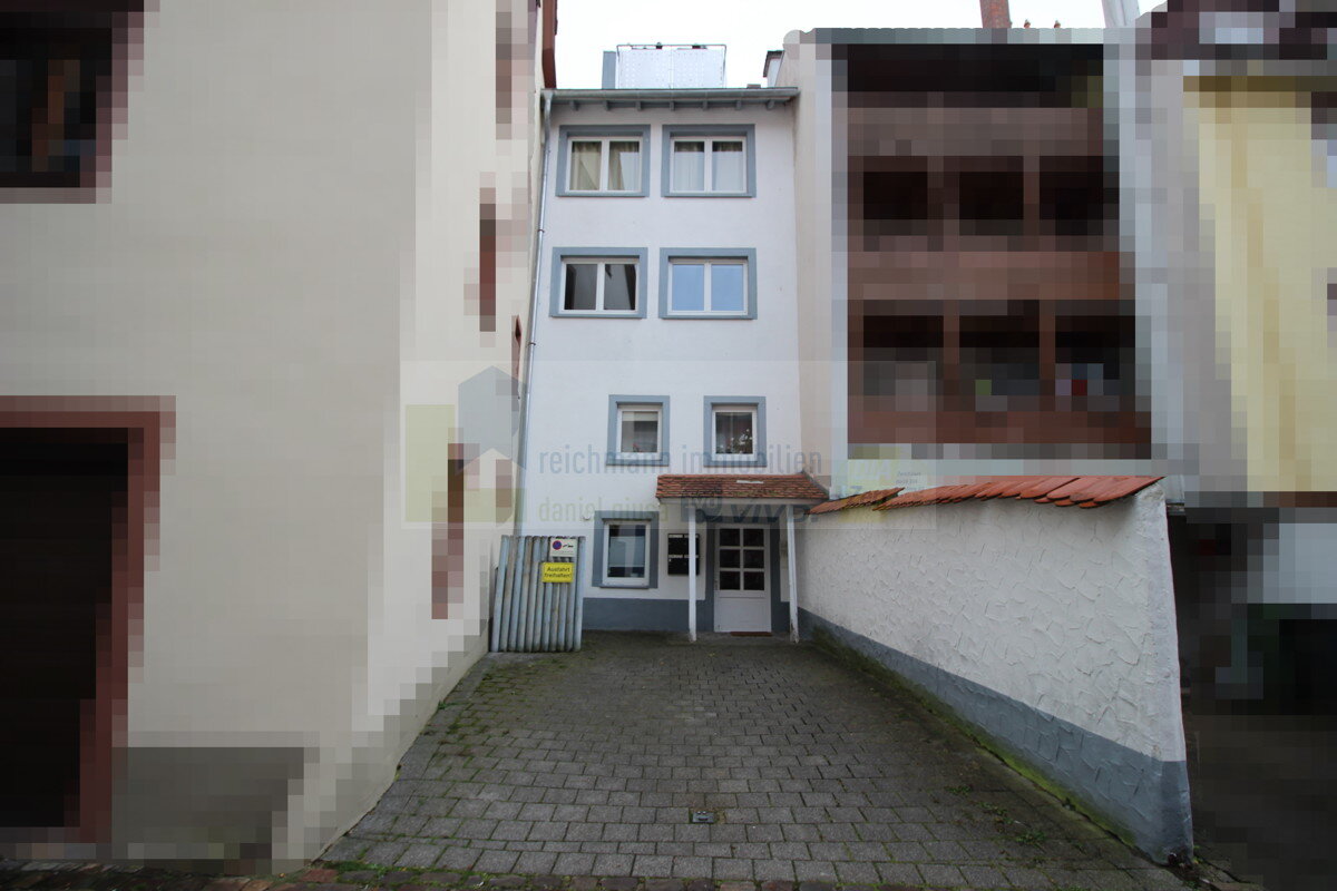 Mehrfamilienhaus zum Kauf 549.000 € 10 Zimmer 230,2 m²<br/>Wohnfläche 114 m²<br/>Grundstück Innenstadt - Villingen Villingen-Schwenningen 78050