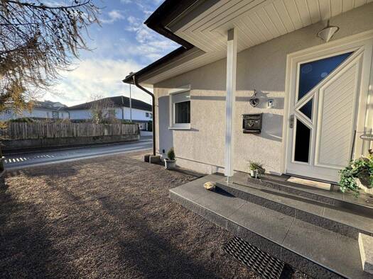 Bungalow zum Kauf 595.000 € 3 Zimmer 82 m² 593 m² Grundstück frei ab 01.03.2026 Lustenau 6890