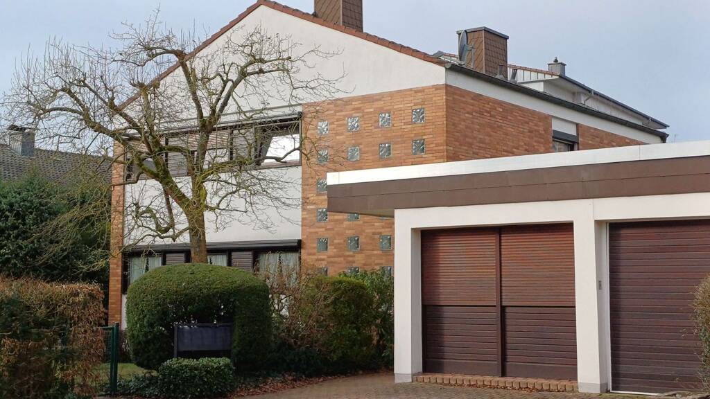 Einfamilienhaus zum Kauf 399.000 € 10 Zimmer 267 m² 889 m² Grundstück Warburg 34414