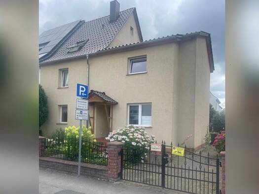 Doppelhaushälfte zum Kauf provisionsfrei 280.000 € 6,5 Zimmer 178 m² 499 m² Grundstück frei ab sofort Holzminden Holzminden 37603