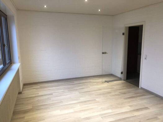 Wohnung zur Miete 310 € frei ab 01.01.2026 Siegmund-Schuckert-Straße 10 Neckarau Mannheim 68199