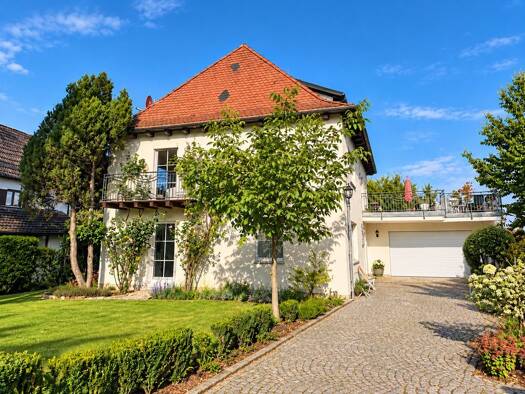 Villa zum Kauf 1.399.000 € 7 Zimmer 230 m² 850 m² Grundstück Berg Landshut 84036