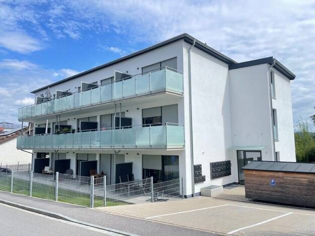 Wohnung zur Miete 560 € 1,5 Zimmer 32 m² frei ab sofort Deggendorf Deggendorf 94469