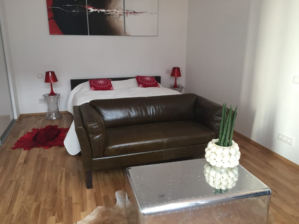 Wohnung zur Miete Wohnen auf Zeit 1.390 € 4 Zimmer 50 m²<br/>Wohnfläche 01.12.2024<br/>Verfügbarkeit Osthafenplatz Ostend Frankfurt am Main 60314