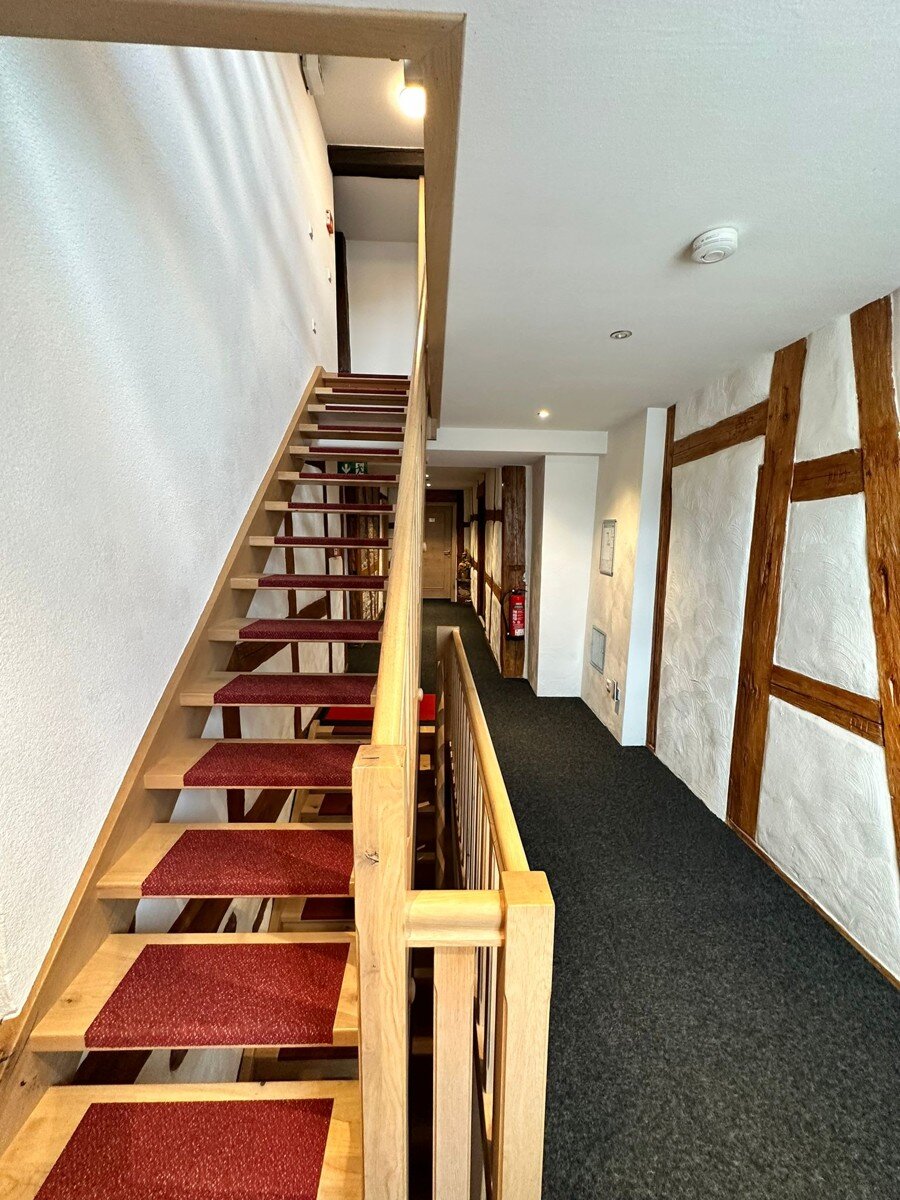 Haus zum Kauf 1.195.000 € 21 Zimmer 725 m²<br/>Wohnfläche 860 m²<br/>Grundstück ab sofort<br/>Verfügbarkeit Tiefenbronn Tiefenbronn 75233