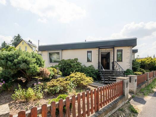 Bungalow zum Kauf 349.000 € 3 Zimmer 120 m² 1.101 m² Grundstück Gombsen Kreischa 01731