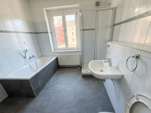 Wohnung zur Miete 390 € 3 Zimmer 72 m² frei ab sofort Goethestraße 15 Greiz Greiz 07973