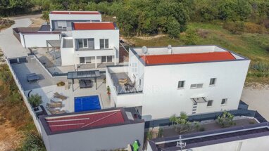 Haus zum Kauf 1.300.000 € 8 Zimmer 444 m² 1.044 m² Grundstück Vodnjan center 52215