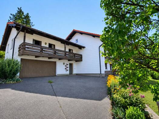 Einfamilienhaus zum Kauf 359.000 € 7 Zimmer 140 m² 859 m² Grundstück Römerstraße 10 Degernbach Pfarrkirchen 84347