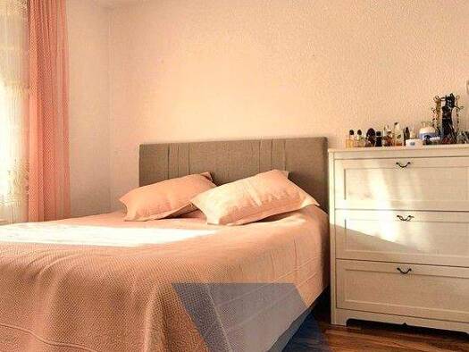 Mehrfamilienhaus zur Miete 3.399 € 8 Zimmer 185 m² 229 m² Grundstück Zuffenhausen Stuttgart / Zuffenhausen 70435