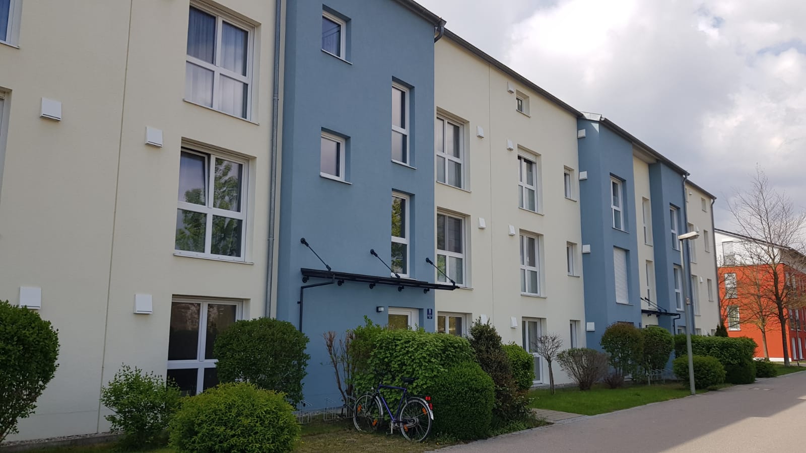 Wohnung zur Miete 835 € 2 Zimmer 58 m²<br/>Wohnfläche EG<br/>Geschoss ab sofort<br/>Verfügbarkeit Elisabeth-Selbert-Straße 8 Göggingen - Ost Augsburg 86199