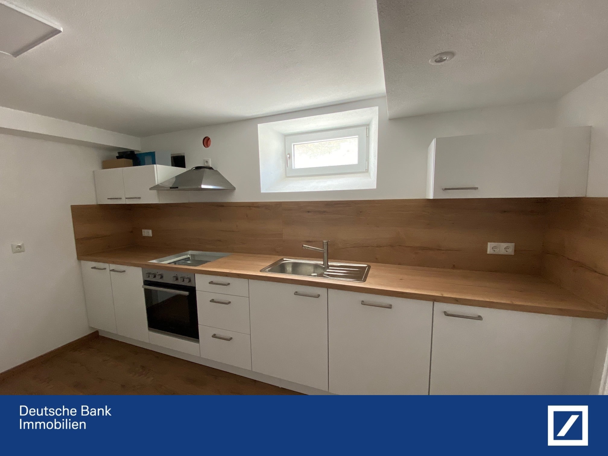 Studio zur Miete 600 € 2 Zimmer 51 m²<br/>Wohnfläche 01.12.2024<br/>Verfügbarkeit Wilhelm-Busch-Straße 11 Planungsbezirk 123 Straubing 94315