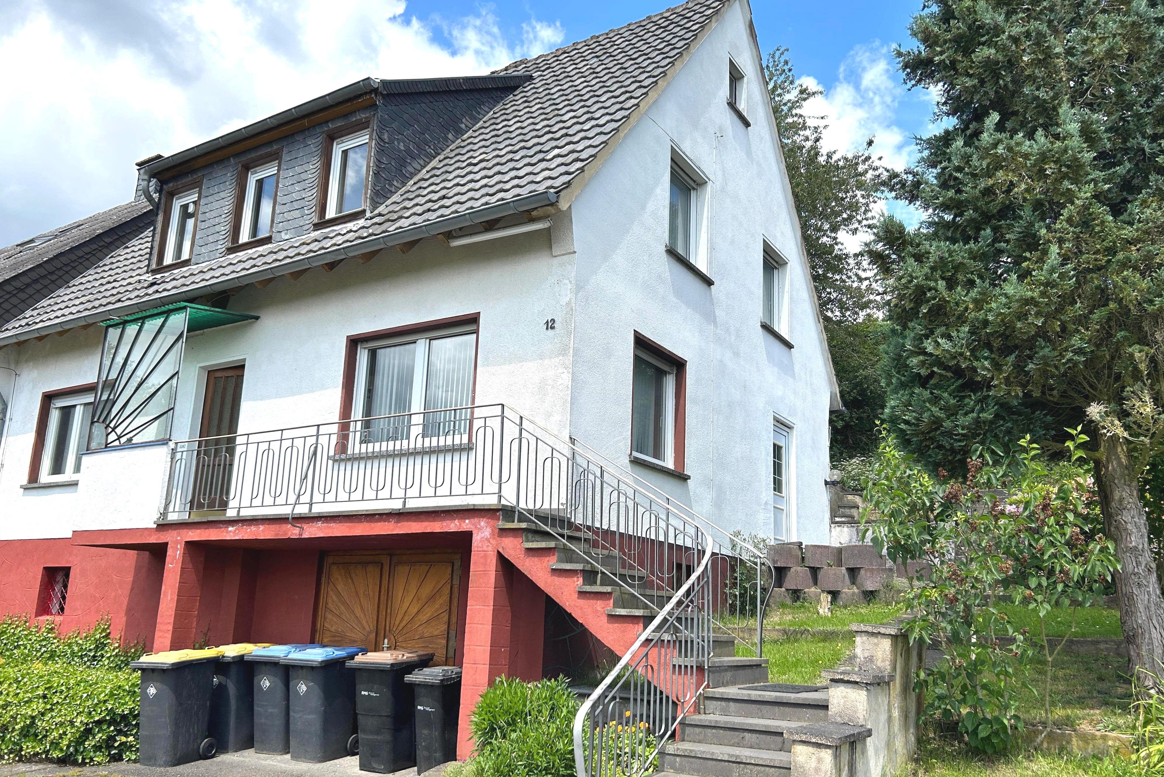 Mehrfamilienhaus zum Kauf 395.000 € 14 Zimmer 340 m²<br/>Wohnfläche 1.096 m²<br/>Grundstück Berresheim Bad Münstereifel 53902