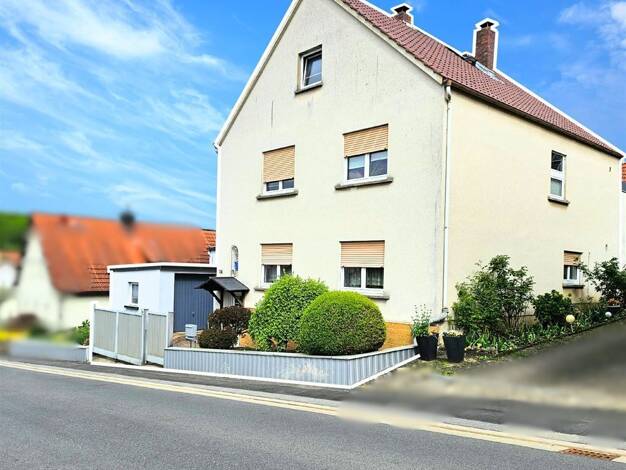 Mehrfamilienhaus zum Kauf 275.000 € 7 Zimmer 140 m² 1.810 m² Grundstück Pfändhausen Dittelbrunn 97456