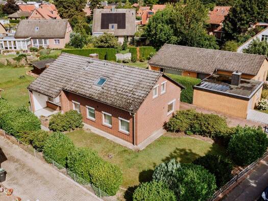 Einfamilienhaus zum Kauf 365.000 € 6 Zimmer 130 m² 918 m² Grundstück Adendorf 21365
