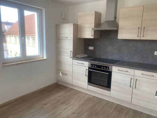 Maisonette zur Miete 1.100 € 5 Zimmer 130 m² 2. Geschoss Marienplatz 1 Siegenburg Siegenburg 93354