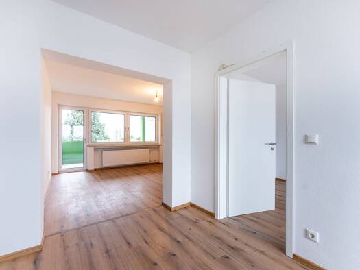 Wohnung zur Miete 940 € 3,5 Zimmer 80 m² 2. Geschoss frei ab 01.11.2026 Straubing Straubing 94315