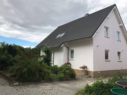 Einfamilienhaus zur Miete 1.300 € 1 Zimmer 140 m² frei ab 01.11.2026 Forststraße 2 Radeberg Radeberg 01454