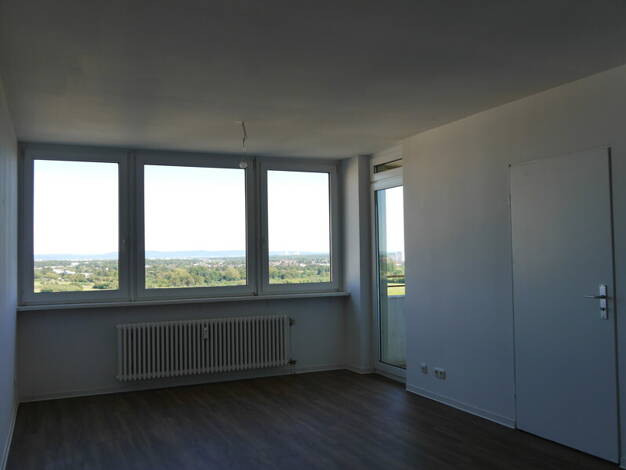 Wohnung zur Miete 706 € 2 Zimmer 65,2 m² 15. Geschoss frei ab 10.08.2026 Goethestraße 136 Bischofsheim Maintal 63477