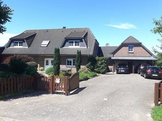 Mehrfamilienhaus zum Kauf 647.000 € 8 Zimmer 303 m² 3.992 m² Grundstück Königshügel 24799