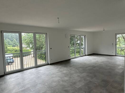 Wohnung zur Miete 1.300 € 3 Zimmer 90 m² Geschoss 1/1 frei ab 01.09.2025 Wartenberg Wartenberg 85456