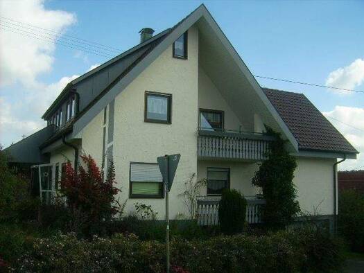 Einfamilienhaus zum Kauf als Kapitalanlage geeignet 390.000 € 7 Zimmer 246 m² 666 m² Grundstück Beffendorf Oberndorf am Neckar 78727